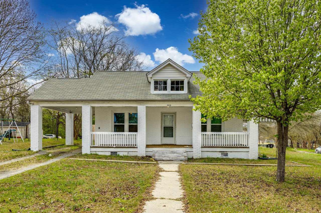 2 Bedroom 1.5 bath All Brick Ranch in Rock Hill!