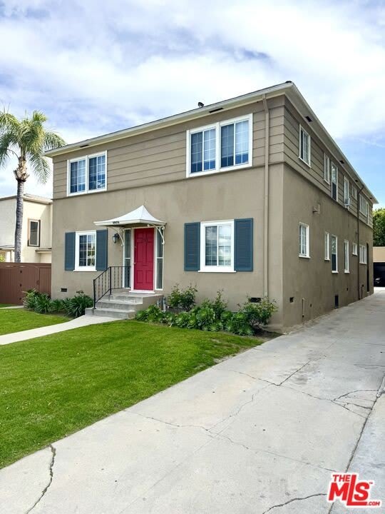 11928 Magnolia Blvd unit: 1/4