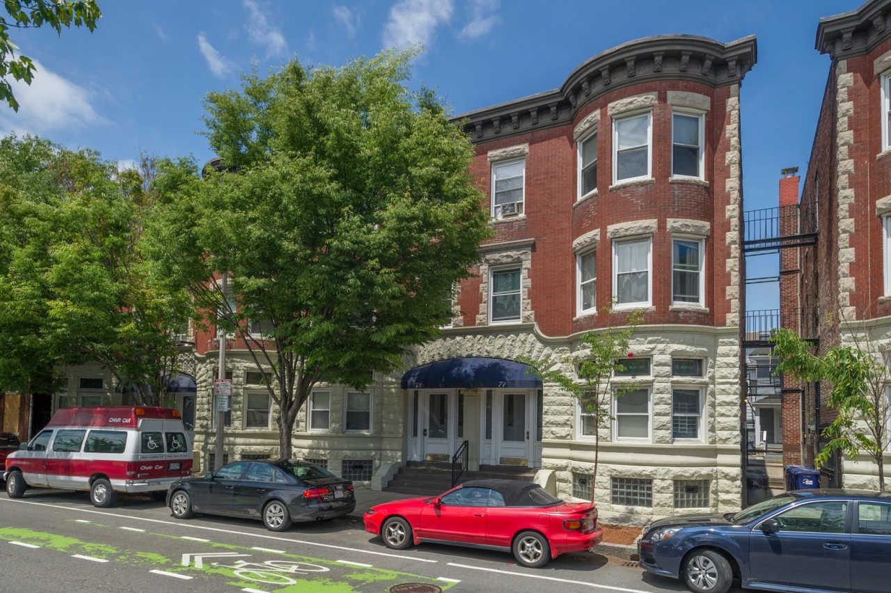 Nice 2 bed in Allston