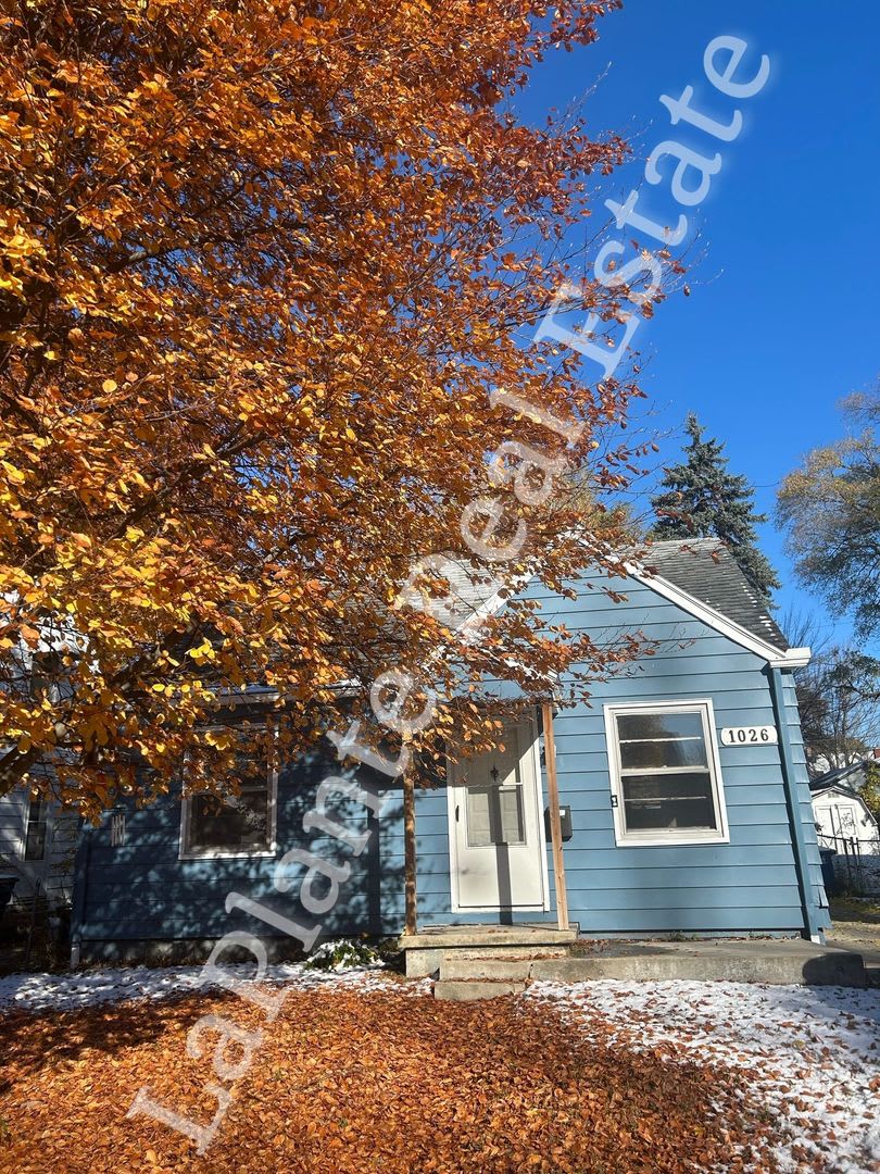 Charming 2-Bedroom Home in West Toledo – Updated and Move-In Ready!