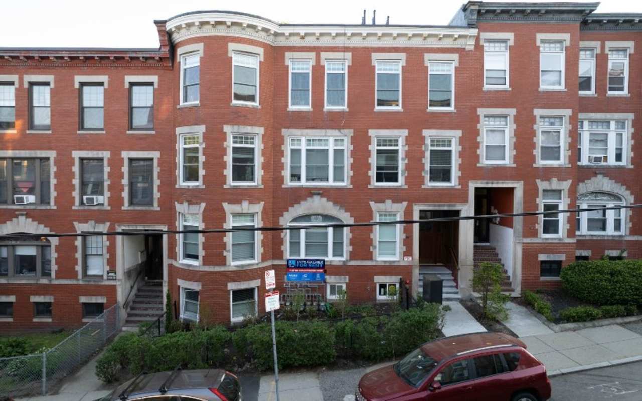 4 Bedroom-No Broker Fee!