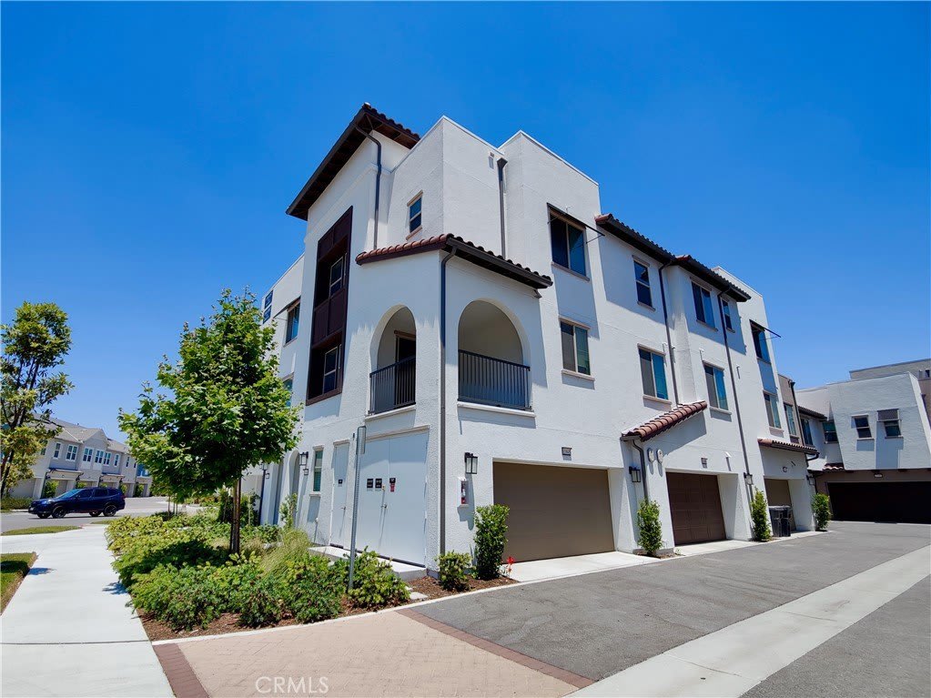 15945 Bravery Avenue