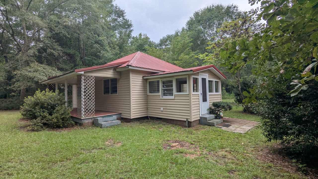 Coming up 810/25 Modest private home