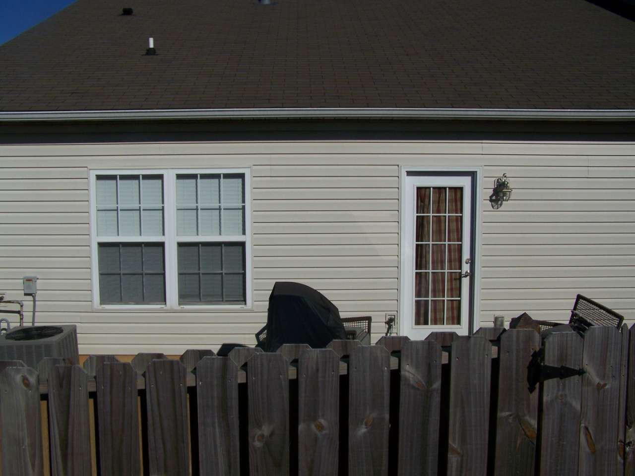 Charming NW Knoxville End-Unit Townhouse — 2 Beds, 2 Baths  2-Car Garage