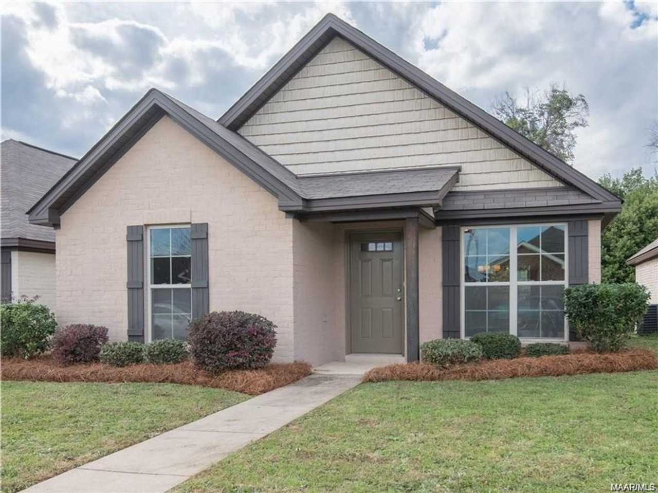 6320 Burbank Crossing Loop