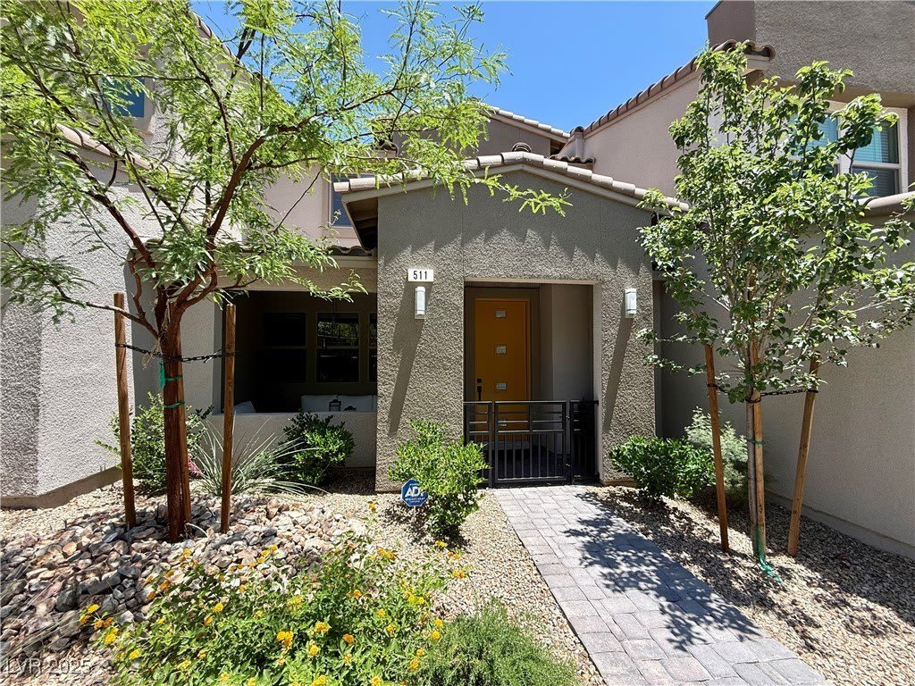 511 Fairview Hills Street