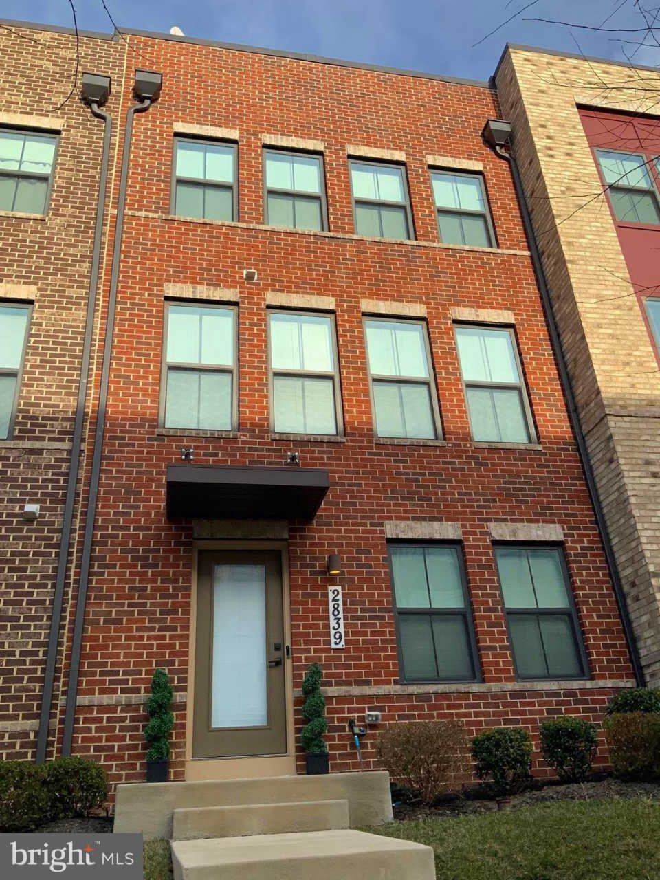 2839 TOLES PARK DRIVE