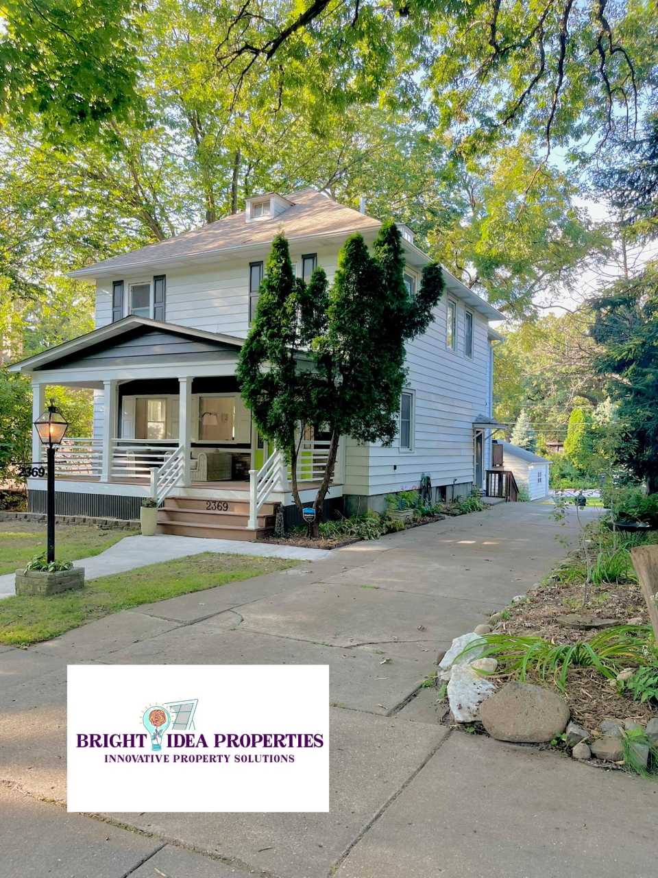 2369 West Valentine Avenue