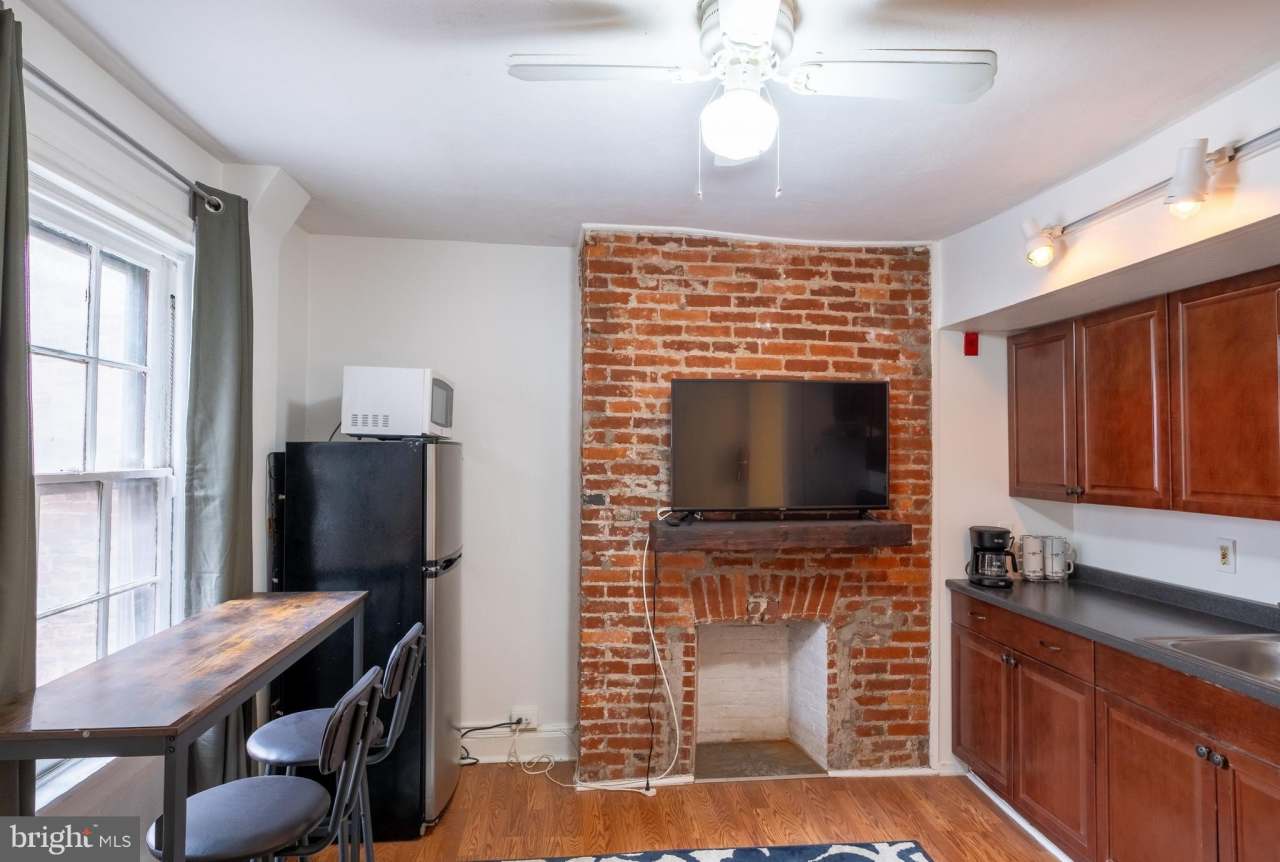 320 S JUNIPER STREET