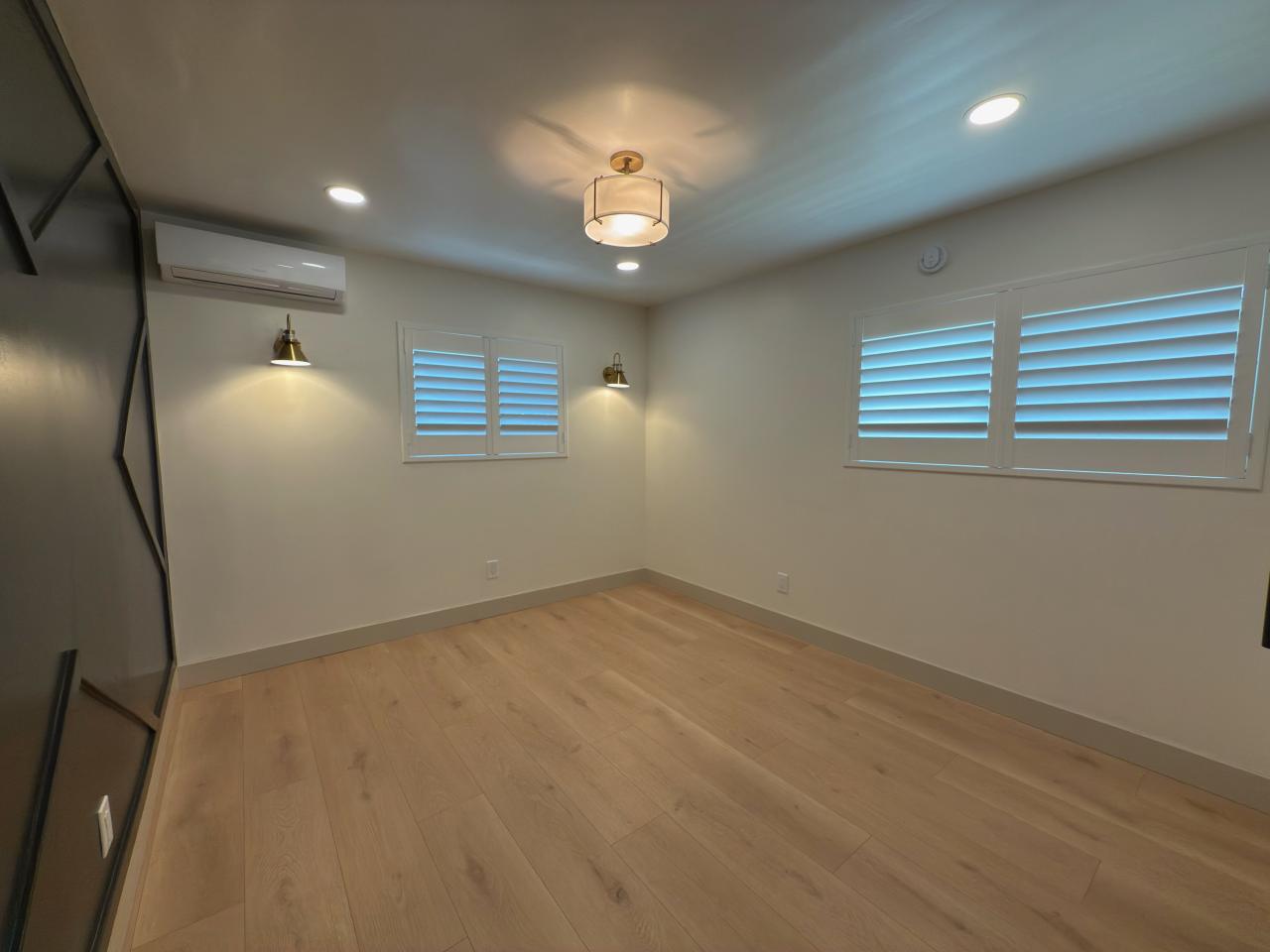 114 South Emerald Place