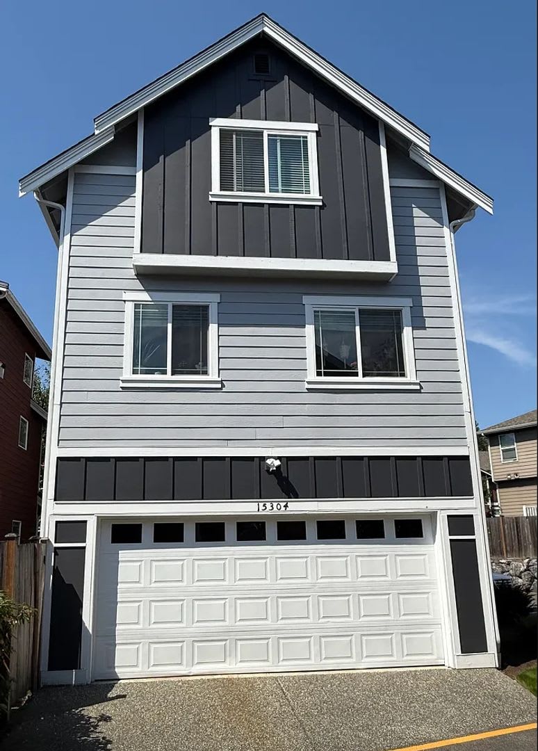 Spacious 3 Bedroom, 3 Bath End-Unit Condo – Parkview Village, Lynnwood