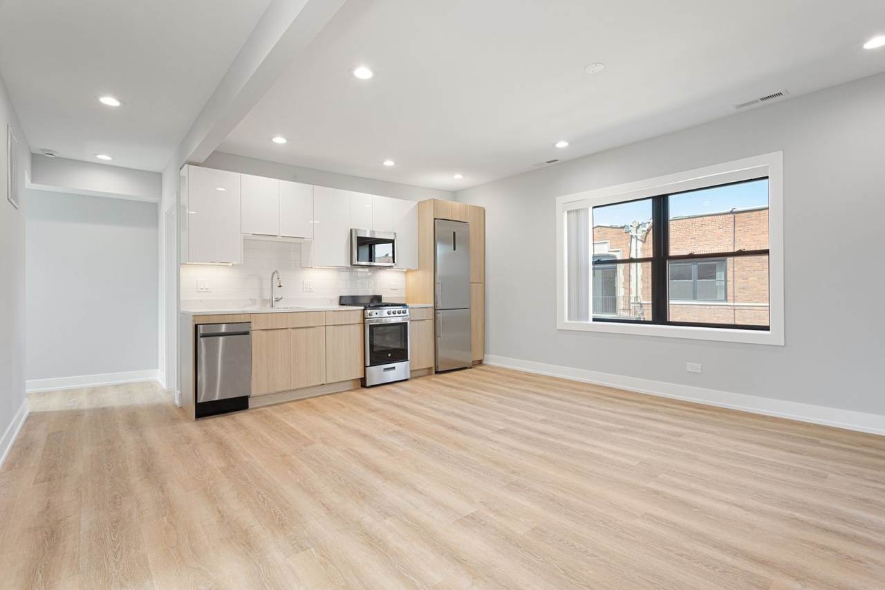 1550 W Juneway Terrace