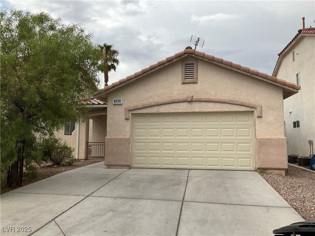 8336 Crown Peak Avenue