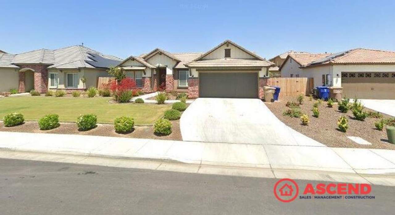 Vibrant Home Located In Rosedale Area!