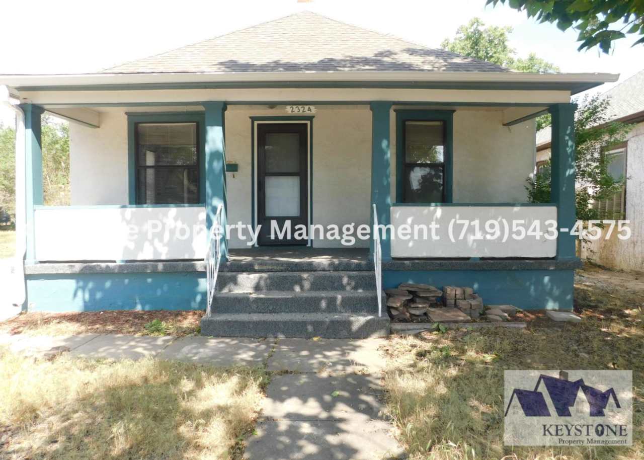 $675 OFF - Move In Special! Spacious Freshly Painted Home - 2 Bedrooms/1 Bath/ 2 Car Garage- $1350/$1350