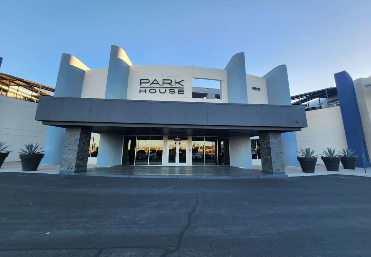 Exceptional Two Level 3 bedroom Condo in upscale Luxe Lofts