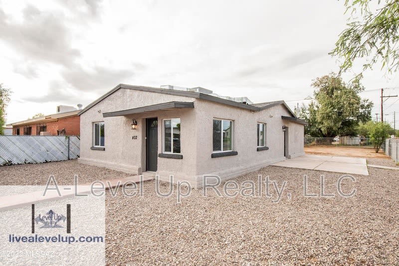 402 East 33rd Street