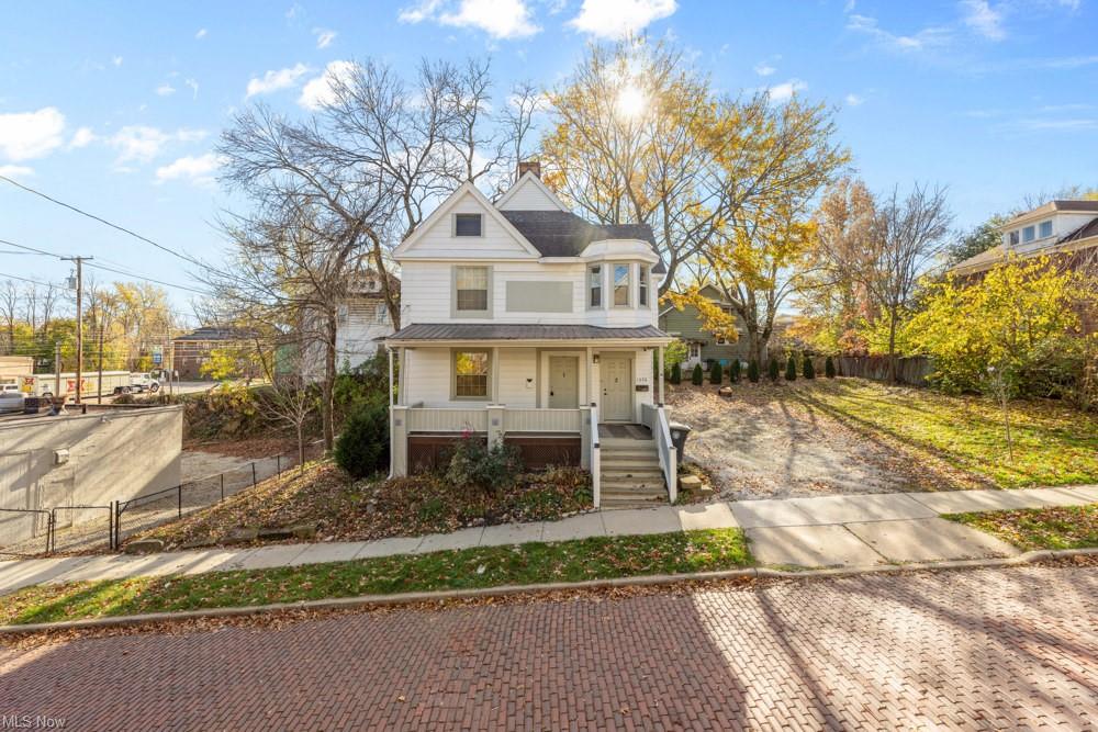 1076 Ackley Street - 2