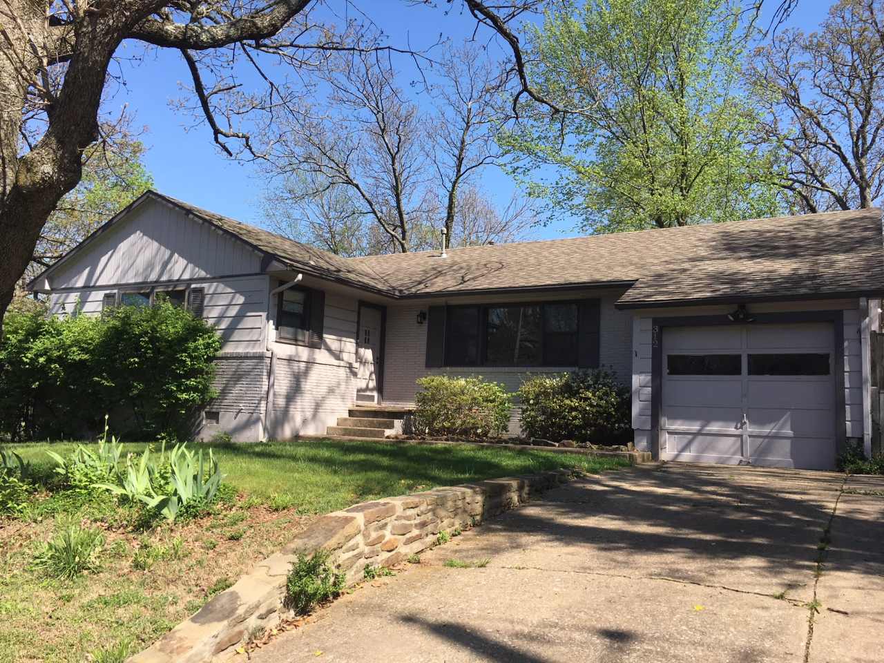 312 East North Street