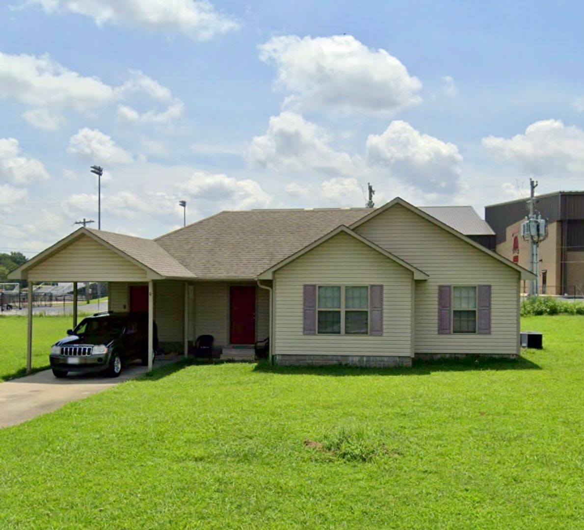 3 Bed / 2 Bath in Brookland!