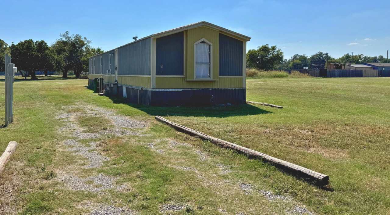 Affordable 3 Bed 2 Bath in Burkburnett