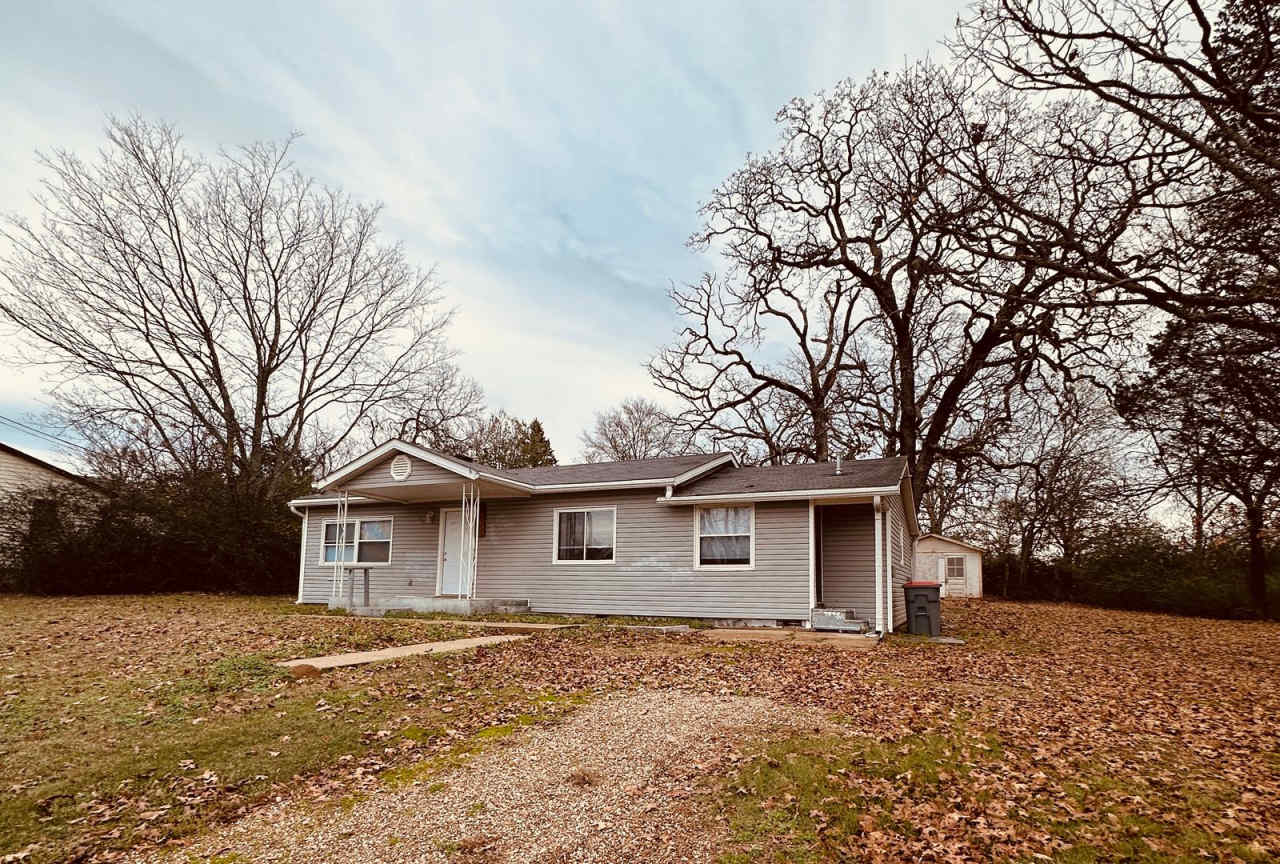 $1,900.00 MOVE-IN-SPECIAL