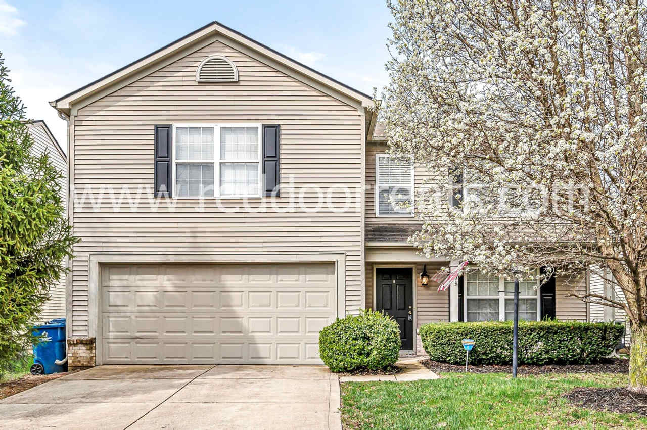 Stunning Countryside Retreat at 14917 Dry Creek Road – Luxury Living in Noblesville!