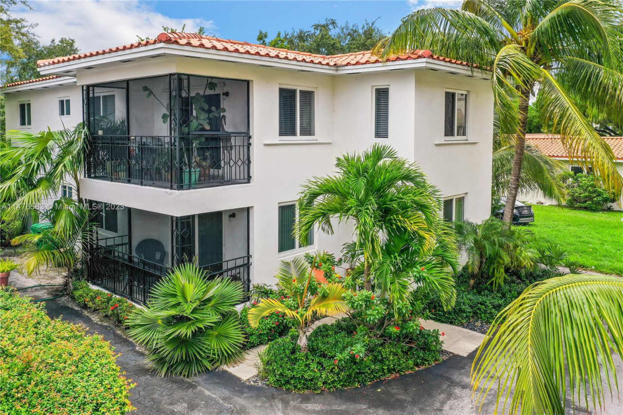2720 South Le Jeune Road