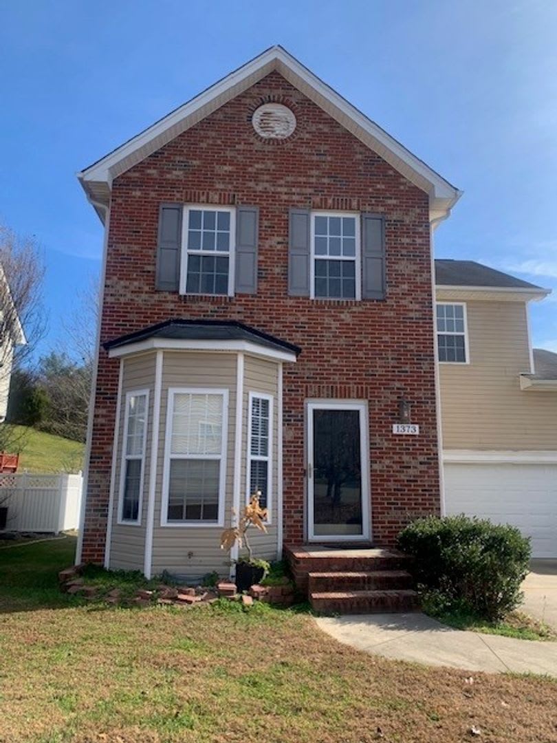 Spacious 4 Bedroom 2.5 Baths located off Jonestown Road!