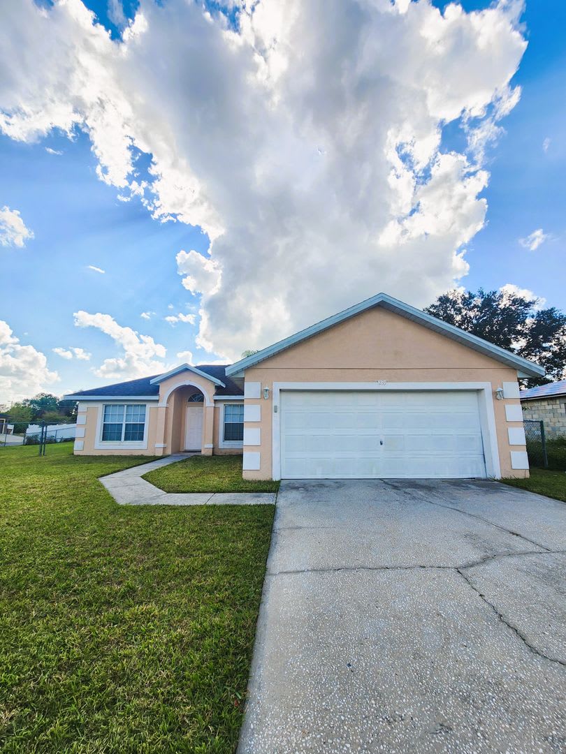 Comfortable, Connected  Convenient Living in the Heart of Poinciana!