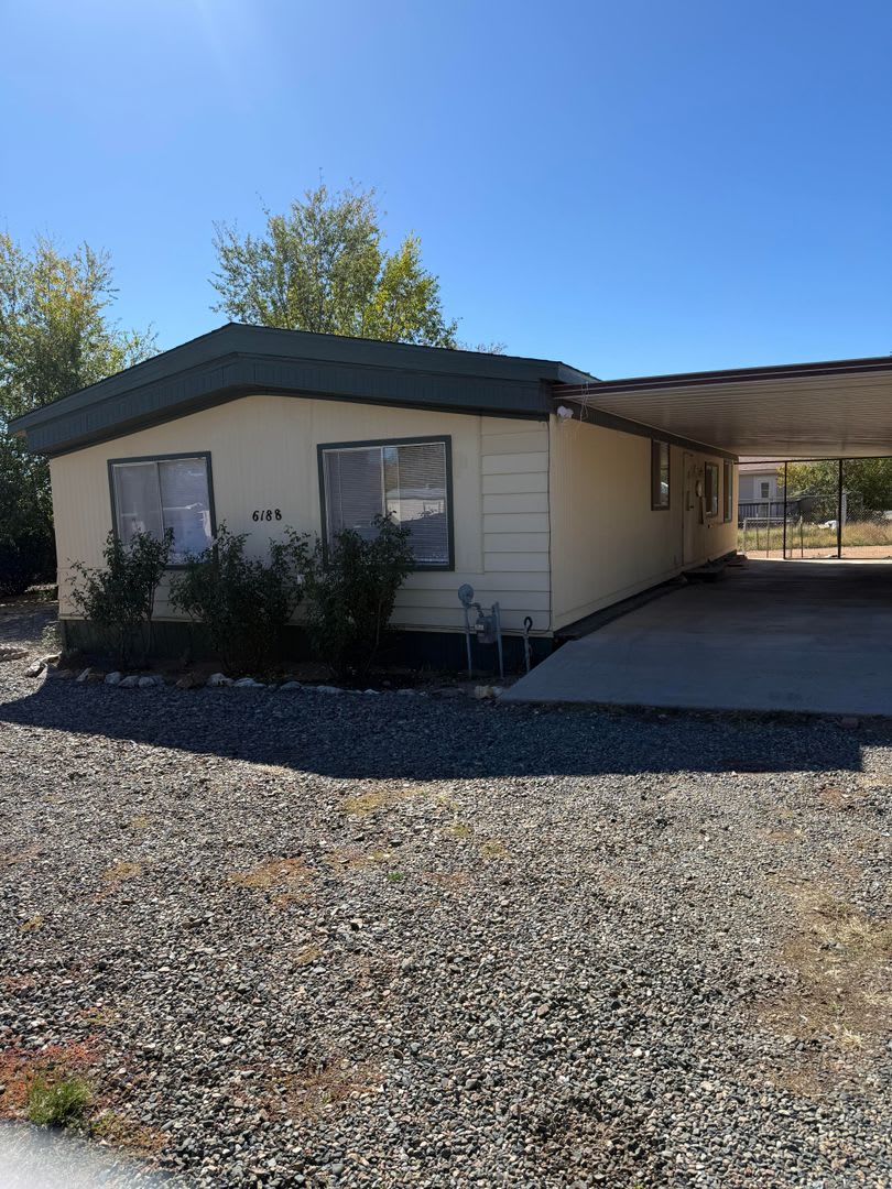 3 bedroom 2 bath home in quiet neighborhood