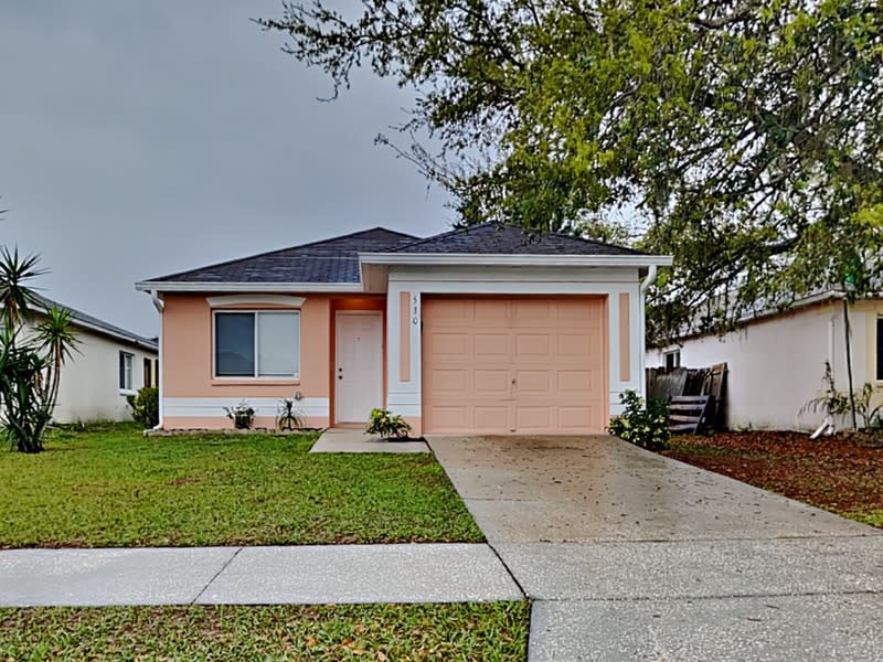 530 Scarlet Maple Ct