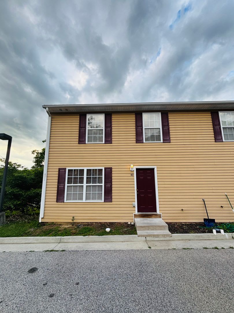 3 Bedroom 2.5 Bath Townhouse