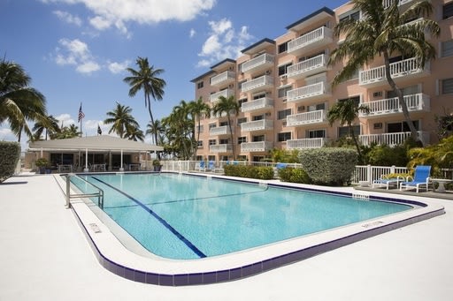 Oceanview condo available NOW until November 15