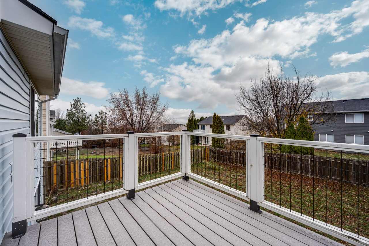 MOVE-IN SPECIAL! Bright  Spacious 4-Bedroom Home in One of Pullman’s Most Desirable Neighborhoods