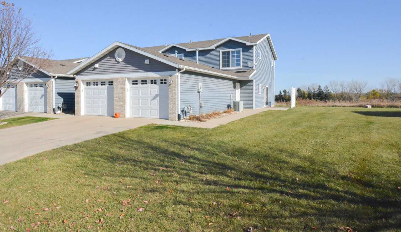 Incredible views from this end-unit townhome!