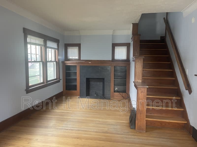 3228 Fontenelle Blvd.