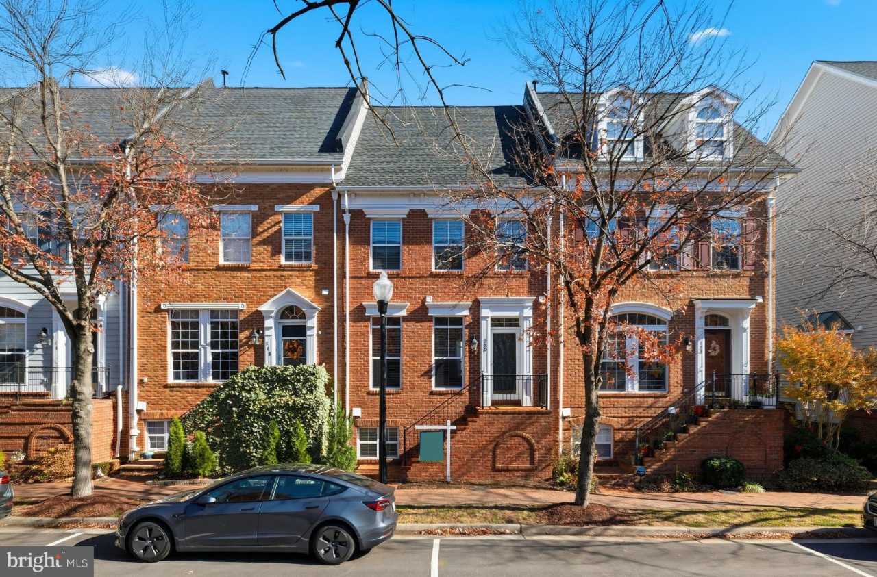 120 CAMERON STATION Boulevard