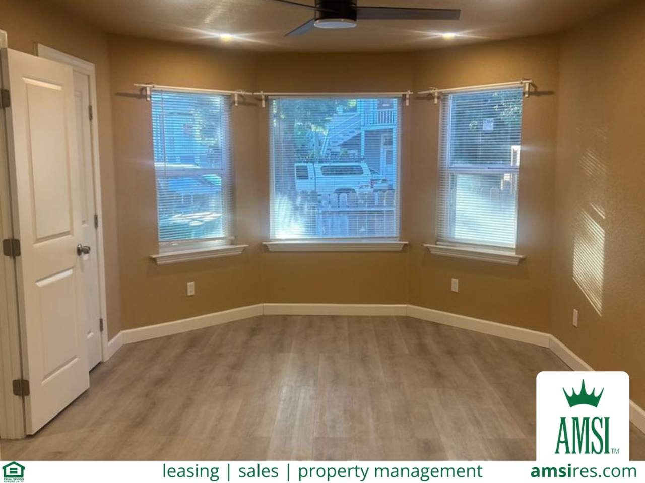 Luxurious fully remodeled three-bedroom two-bathroom duplex single family in Oakland