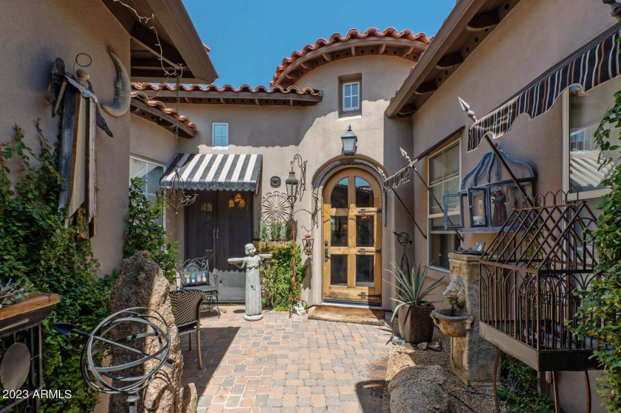 8882 E FLATHORN Drive