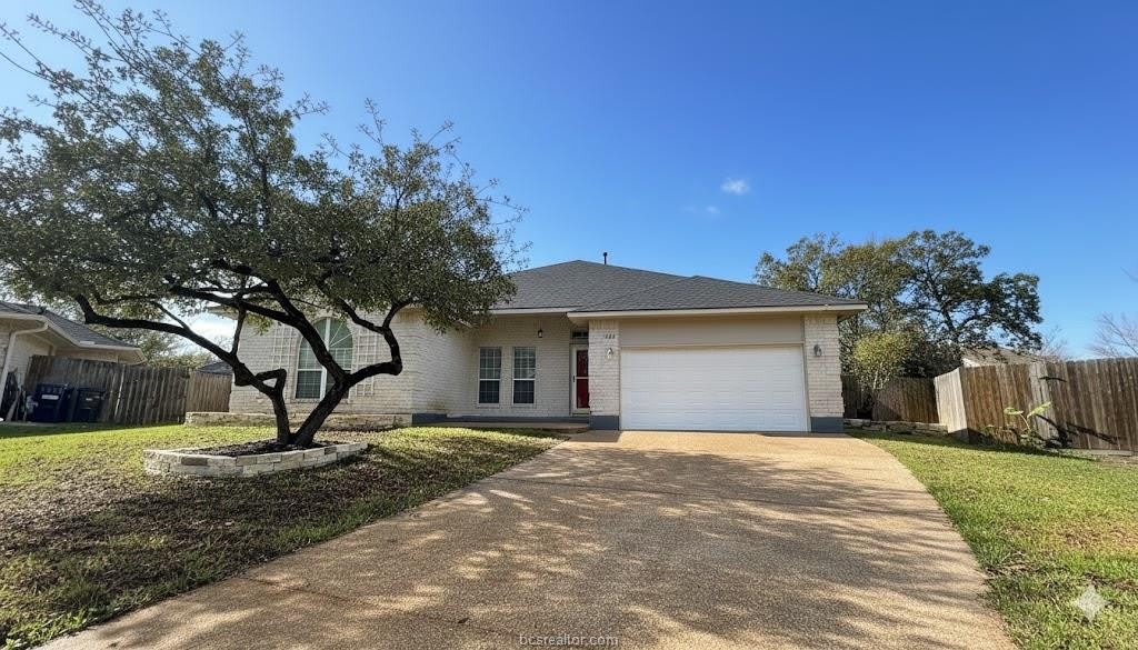 1502 Bluefield Court