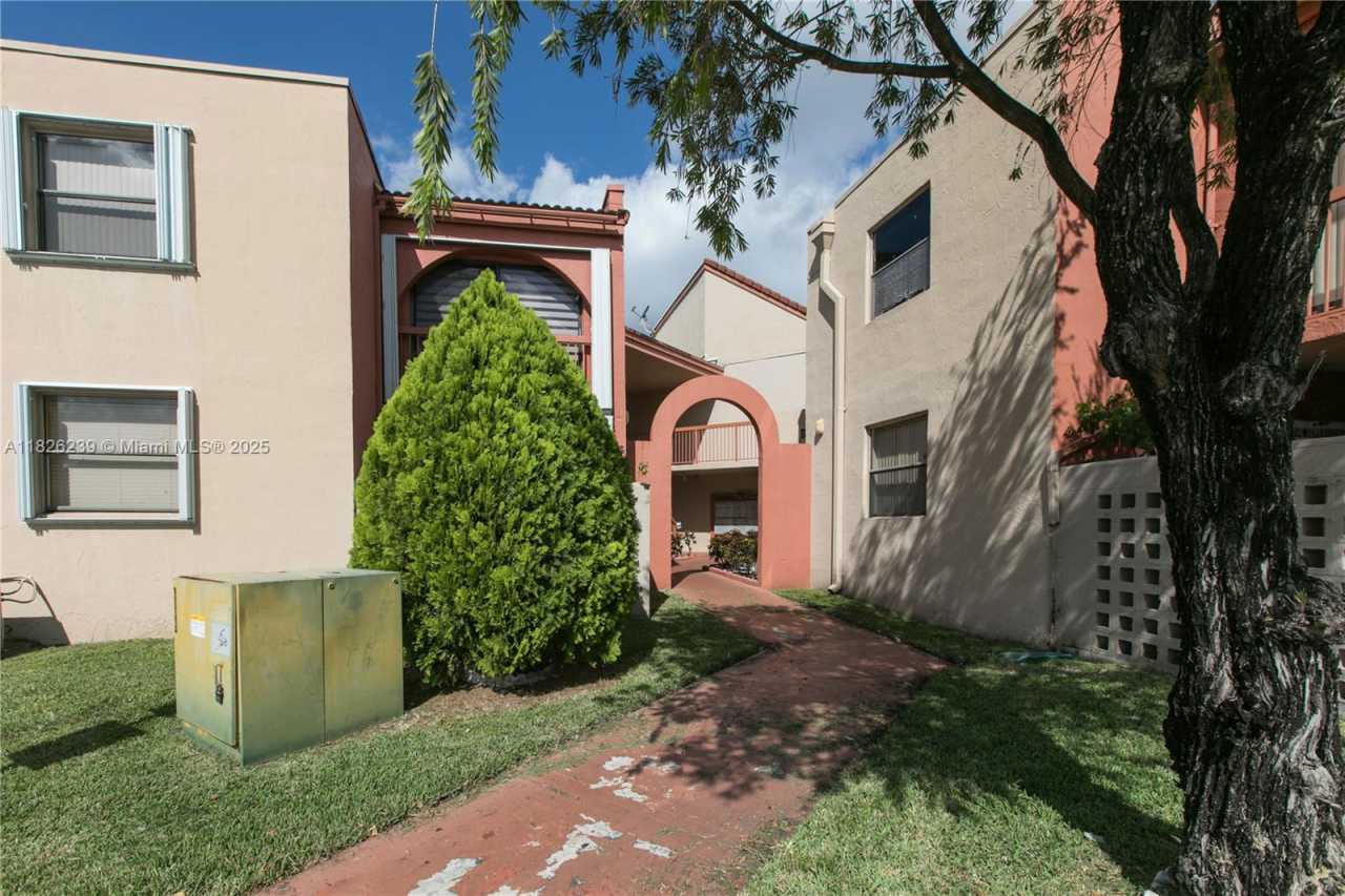 10241 Northwest 9th Street Circle