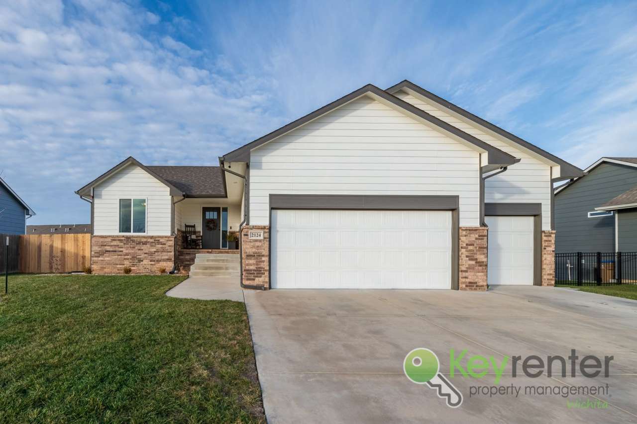 Phenomenal and Spacious 5 Bedroom 3 Bath in Derby!