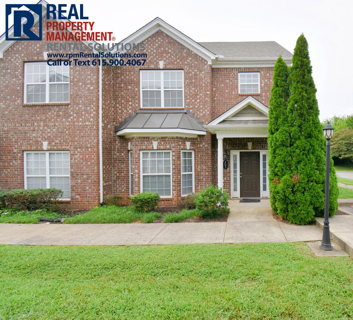 Great 3bd 2.5ba townhome in Murfreesboro! 2 car carport! washer/dryer included!