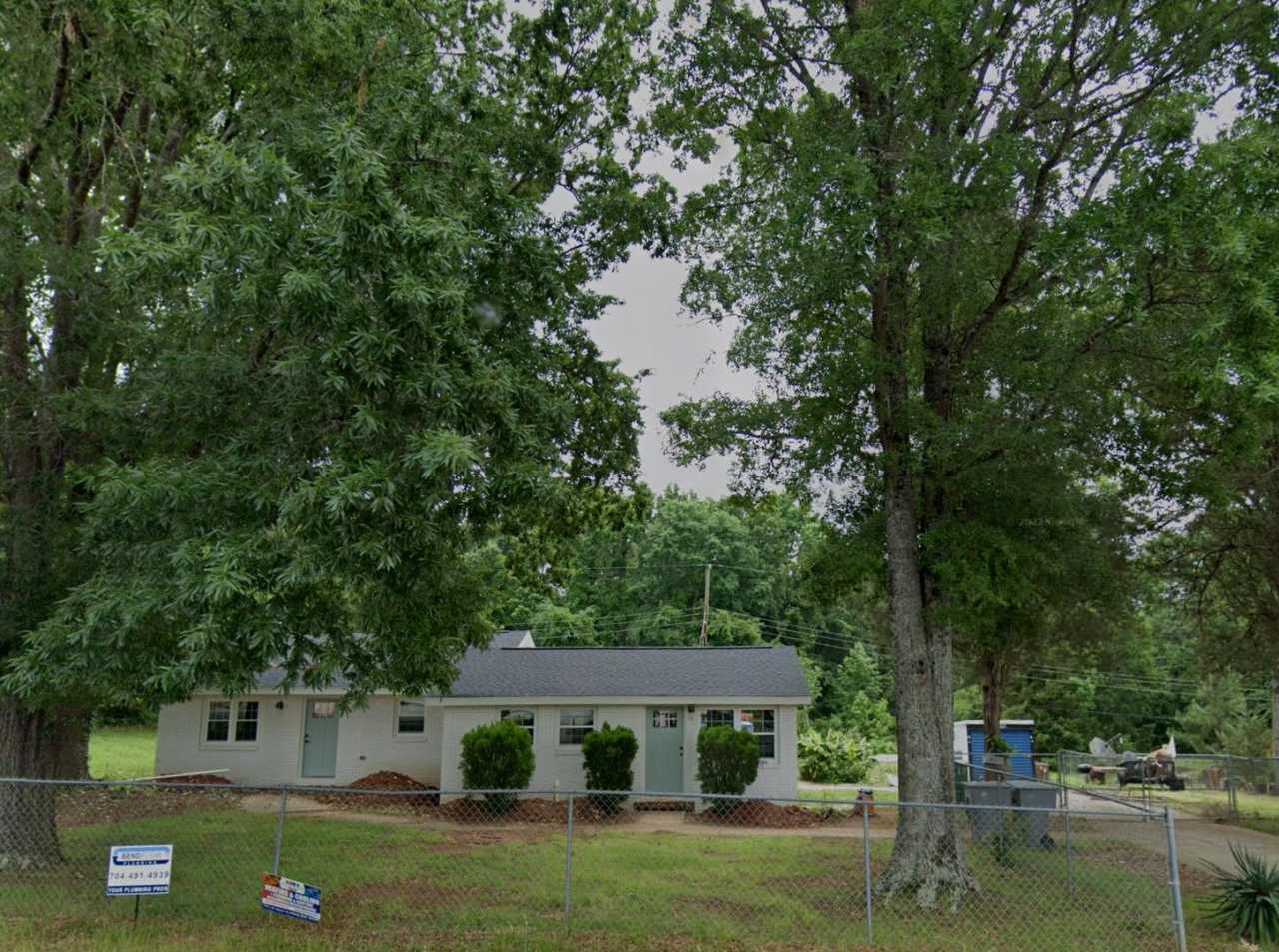 Room in 3 Bedroom Home at Allison Ln