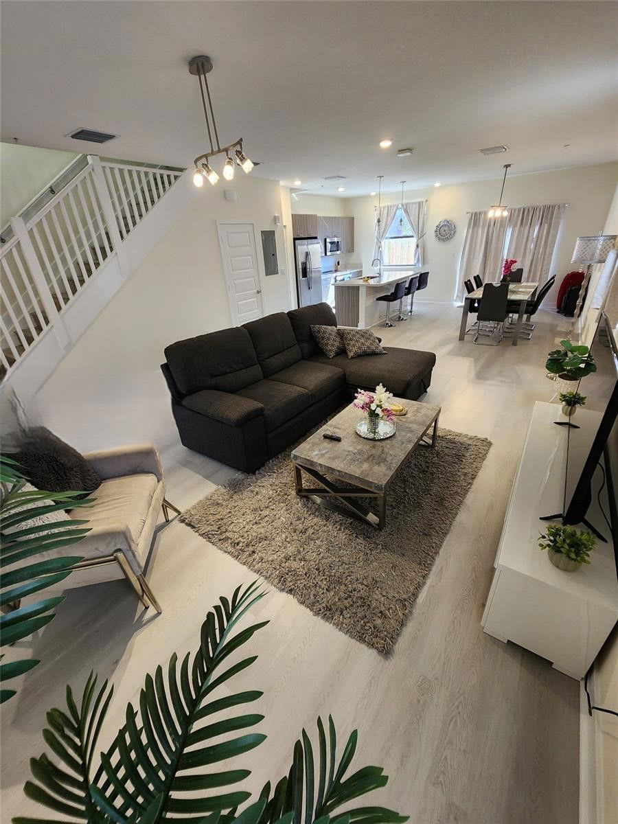 10407 Northwest 82nd Street