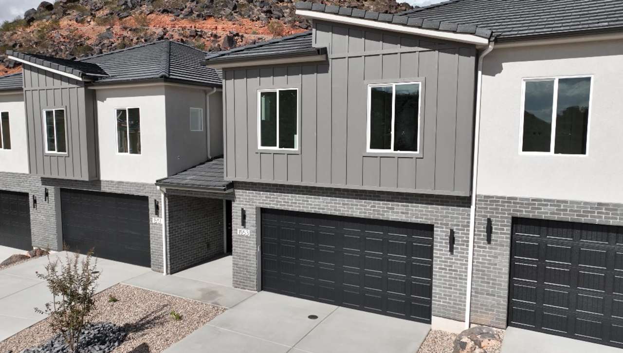 Open Concept! 4 Bed, 2.5 Bath, 2 Car Garage