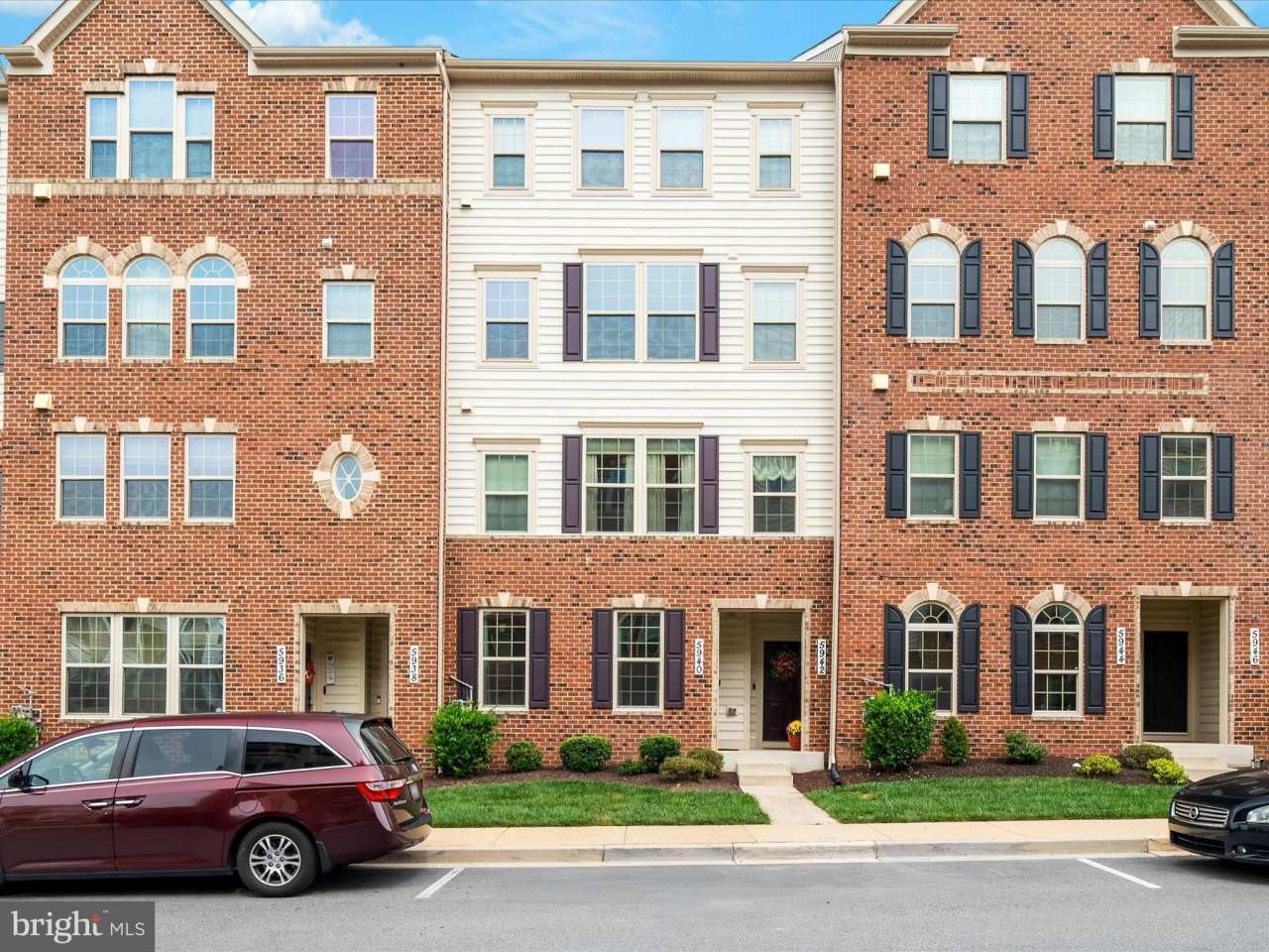 5940 ETTERBEEK Street