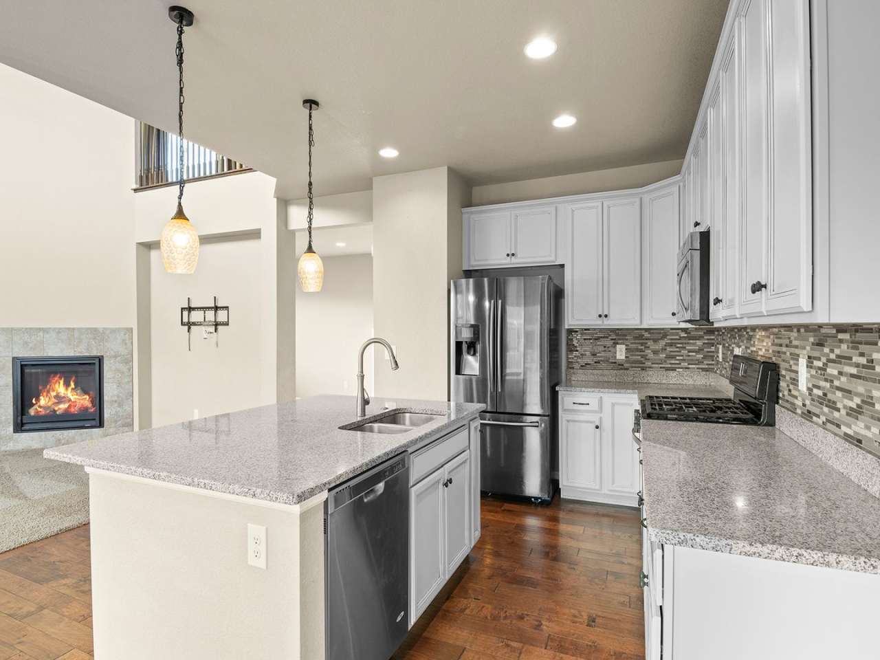 Stunning 4-Bed, 3-Bath Home