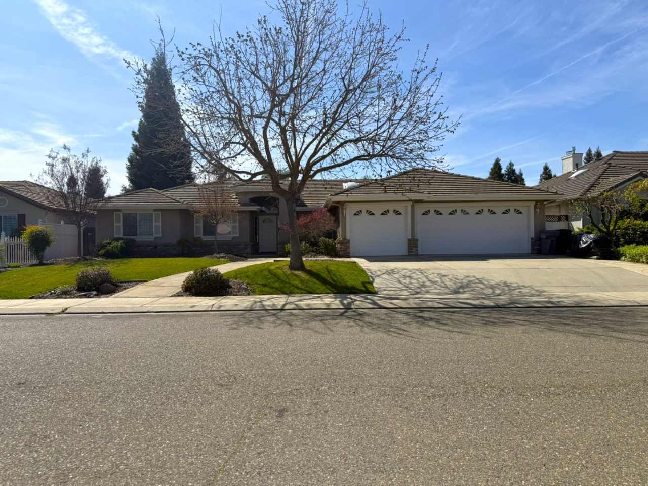 $500 off 1st months' rent! Excellent 4 bdrm., 3 bath, 3 car garage home!!! 2 Master bedrooms!!!